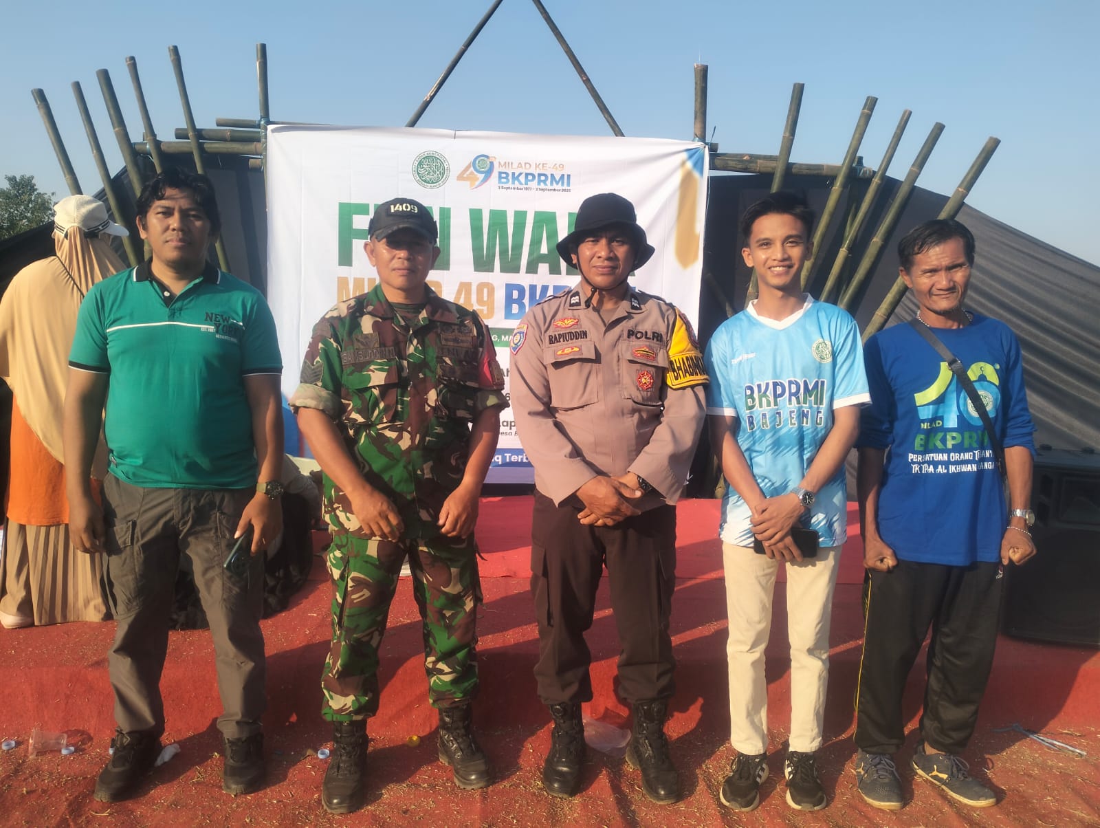 *Sinergi TNI-Polri Amankan Gerak Jalan Santai BKPRMI Gowa*