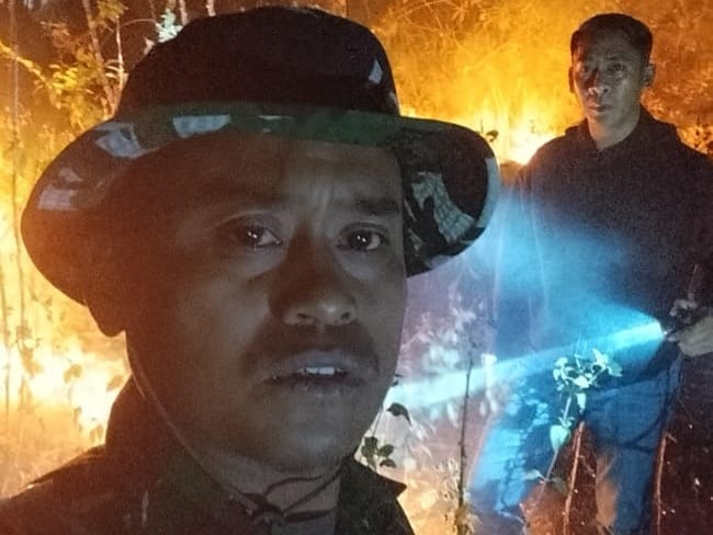 *Lahan Kebun Seluas 1,5 Hektar di Gowa Hangus Terbakar, Warga dan Babinsa Sigap Padamkan Api*