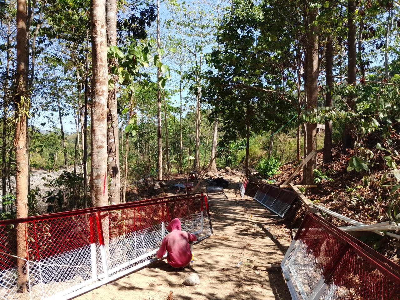 *Wujudkan Impian Warga Bungaya, Personel Yonzipur Bersama Kodim 1409/Gowa Kebut Jembatan Gantung*
